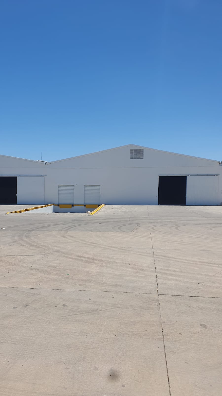 Bodega en renta en El Llanito, Hermosillo, de 2,001.75 m² — foto 1