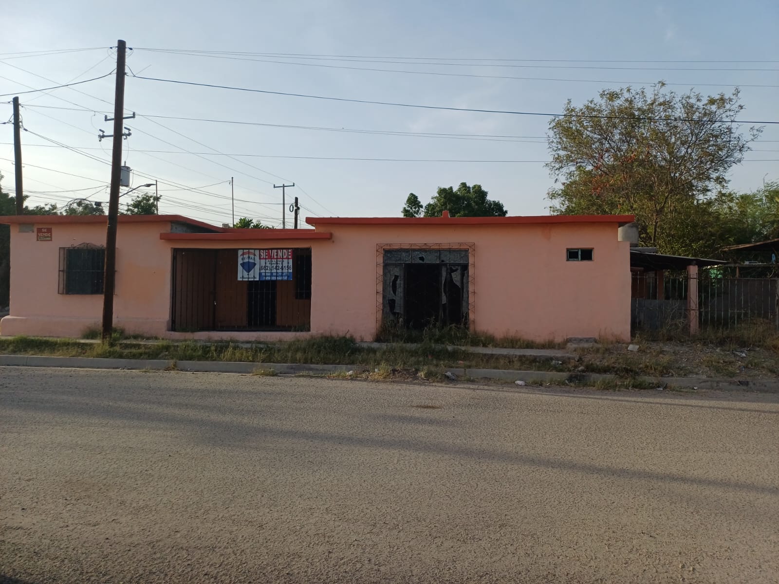 Casa en venta en El Ranchito, Hermosillo, en esquina con patio amplio — foto 1