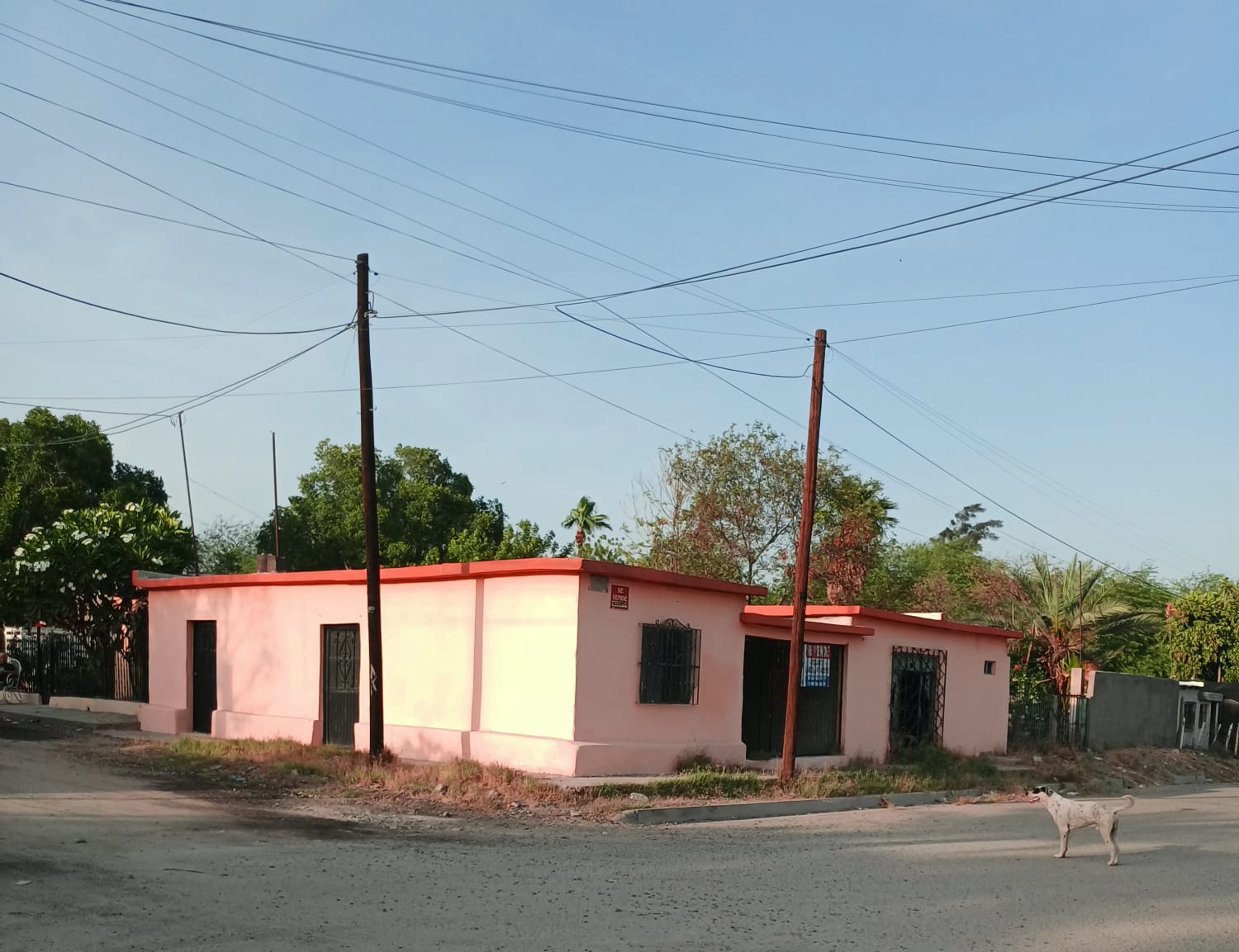 Casa en venta en El Ranchito, Hermosillo, en esquina con patio amplio — foto 5