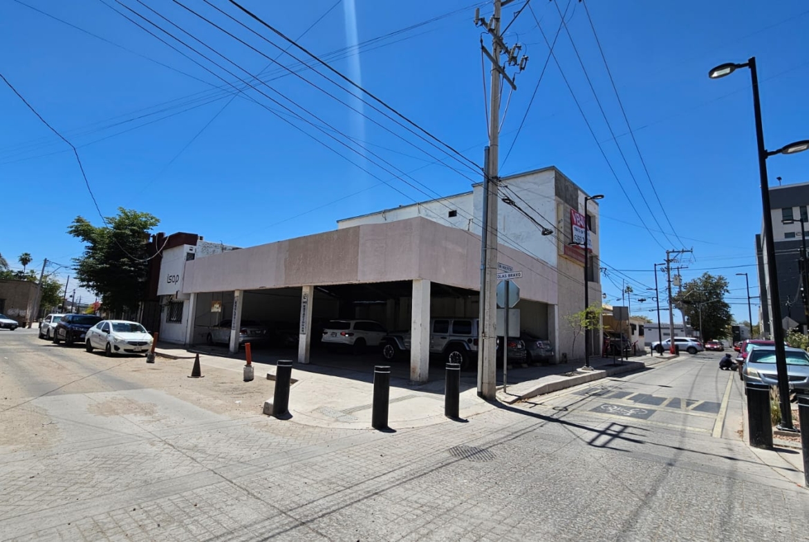 Edificio de oficinas en venta en el centro de Hermosillo, tres niveles — foto 5