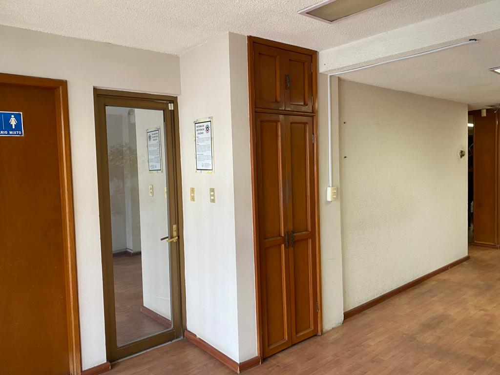 Edificio de oficinas en venta en el centro de Hermosillo, tres niveles — foto 7