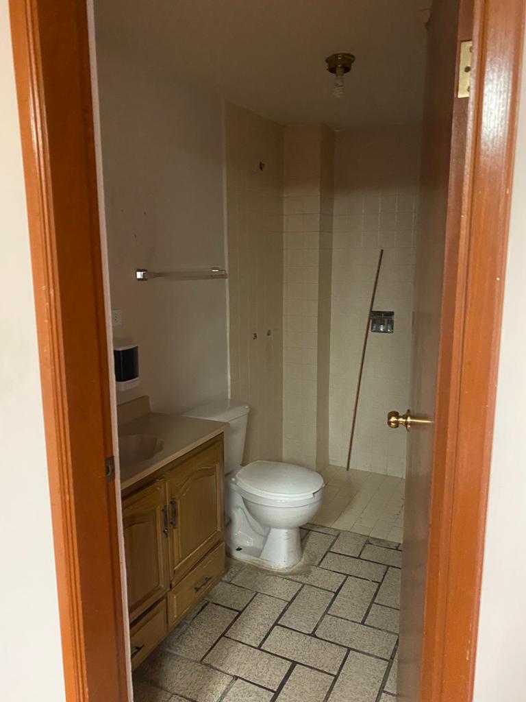 Edificio de oficinas en venta en el centro de Hermosillo, tres niveles — foto 11