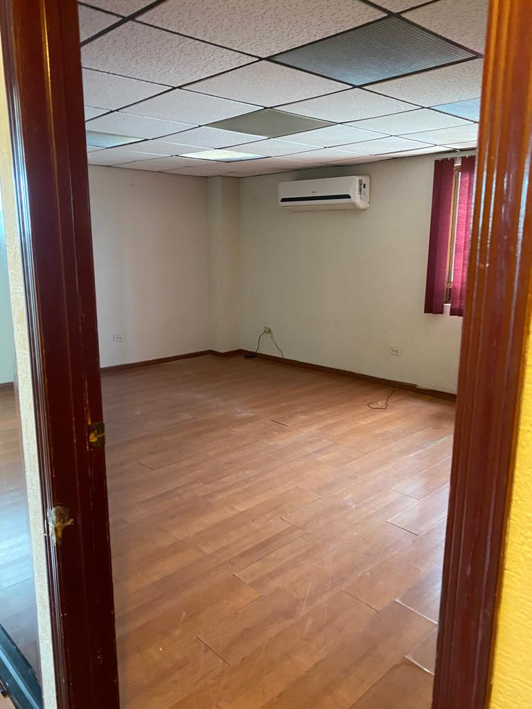 Edificio de oficinas en venta en el centro de Hermosillo, tres niveles — foto 18