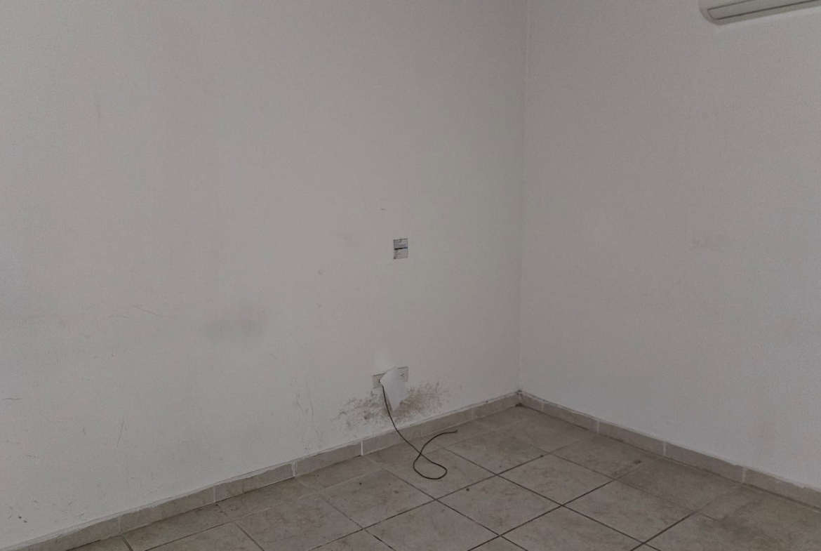 Edificio de oficinas en venta en el centro de Hermosillo, tres niveles — foto 22