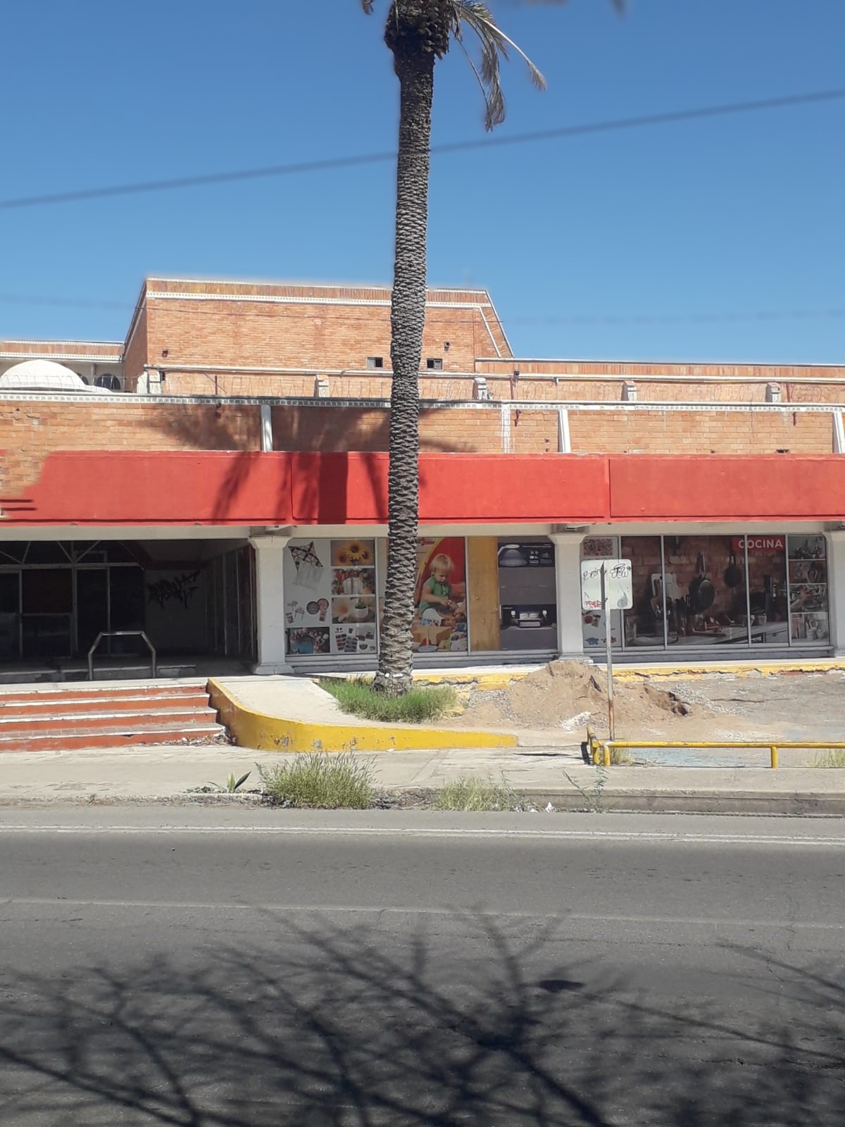 Local comercial en renta en San Benito, Hermosillo, de 732 m² — foto 2