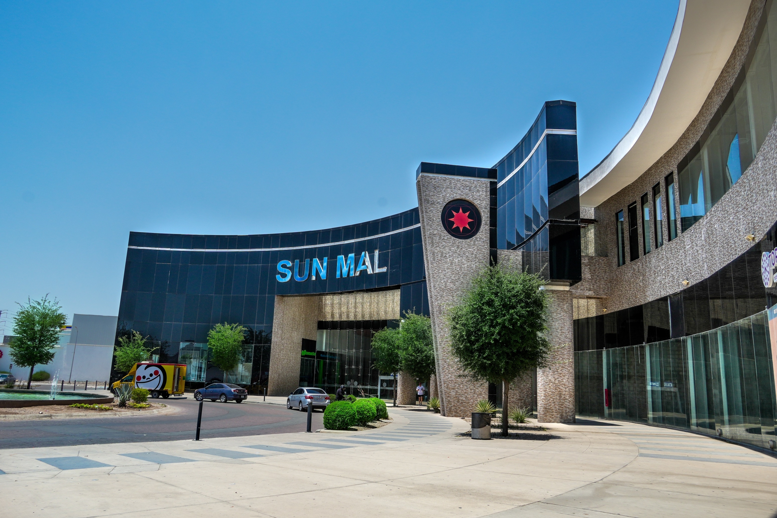 Locales en renta en Plaza Sunmall, Hermosillo, desde 44 m² — foto 1
