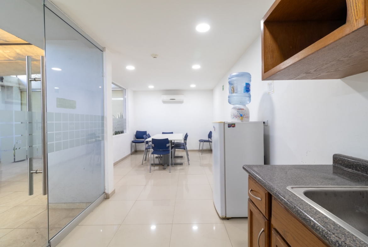 Oficinas en venta en San Benito, Hermosillo, de una planta y equipadas — foto 24