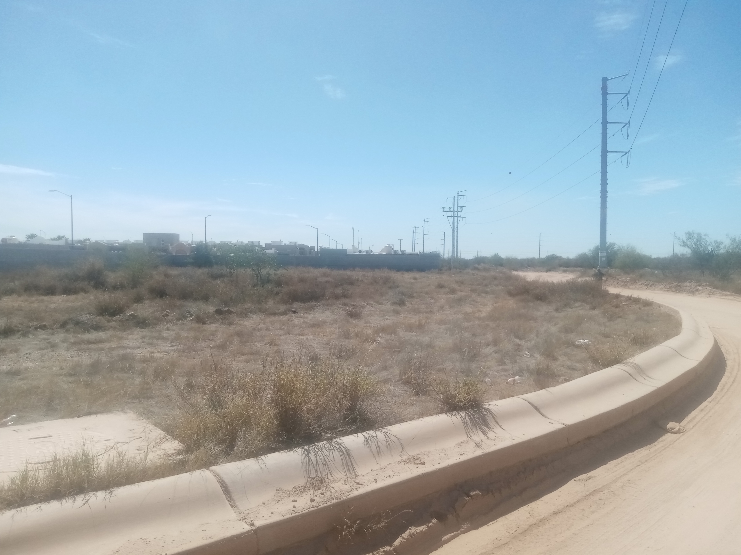 Terreno comercial en venta en Fraccionamiento California, Hermosillo, 3,893 m² — foto 4